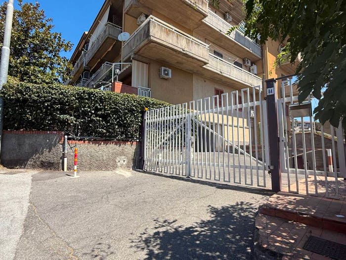 Appartamento trilocale in vendita in Via Mariani, San Giovanni Galermo, Catania