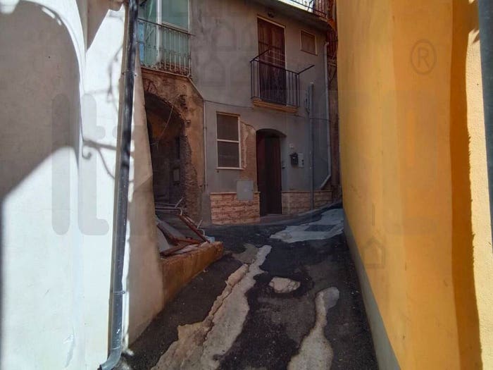 Casa trilocale in vendita in Via San Domenico Mili San Marco, Centro Storico, Messina
