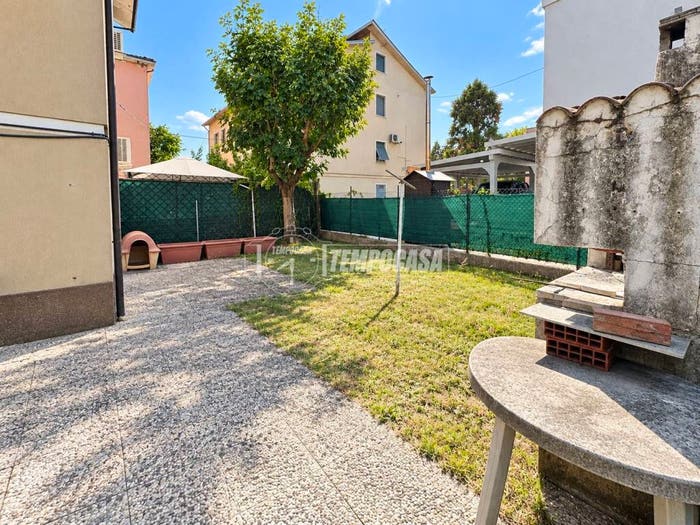 Casa con 6 locali in vendita in Via MILANO, Centro, Rubiera