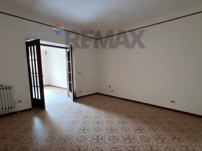 Appartamento con 5 locali in vendita in Via Don Luigi Sturzo, Centro, Caltagirone