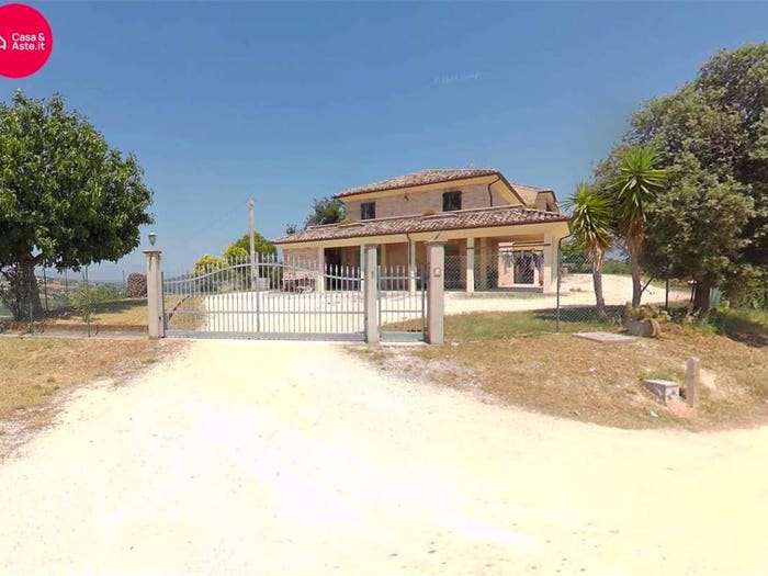 Casa con 6 locali in vendita in Contrada San Pietro, Torre San Patrizio