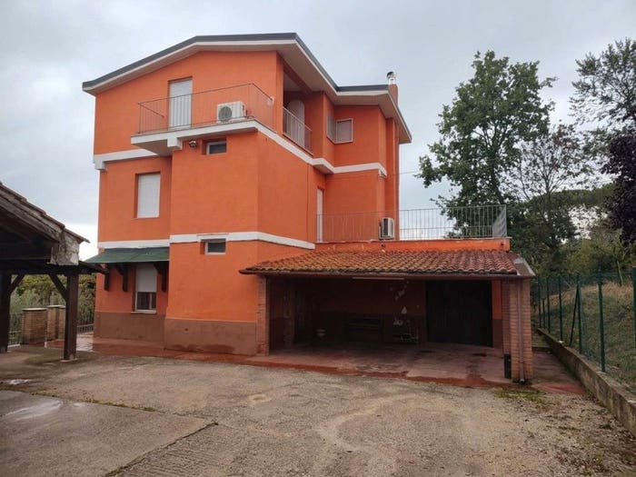 Casa con 6 locali in vendita in Via Colli Tratto, Centro, Sezze