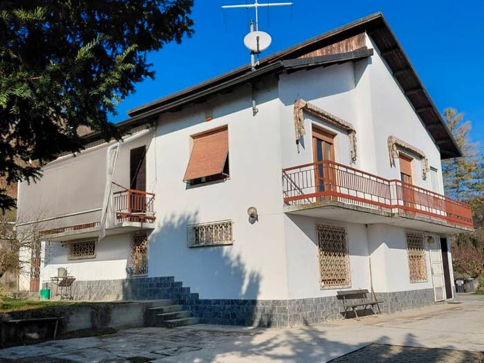 Casa con 6 locali in vendita in Strada Variglie, Corso Alba Variglie, Asti