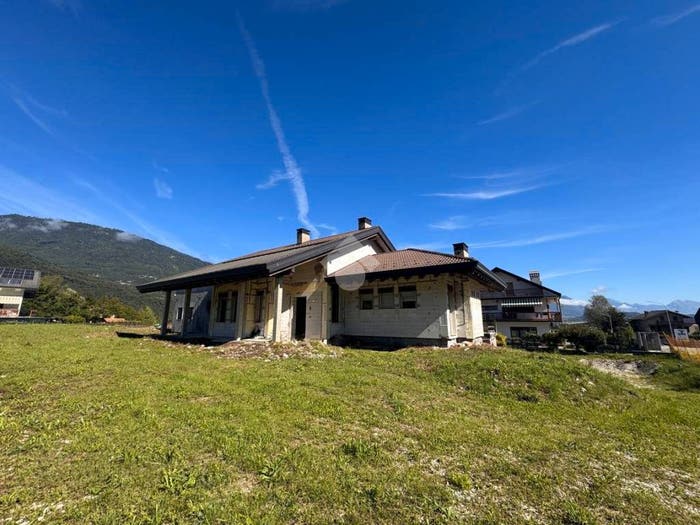 Casa con 5 locali in vendita in Via Quattro Sassi, Centro, Seren del Grappa