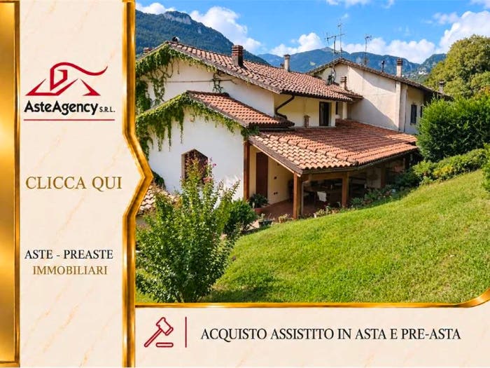 Casa con 6 locali in vendita in Frazione Palombare, Genga