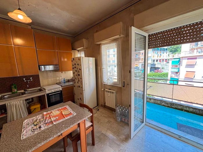 Appartamento trilocale in vendita in Via Donghi, San Fruttuoso, Genova