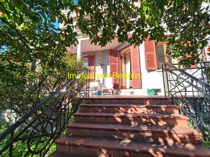 Casa con 5 locali in vendita in VIA ROMANA, Centro, Bordighera