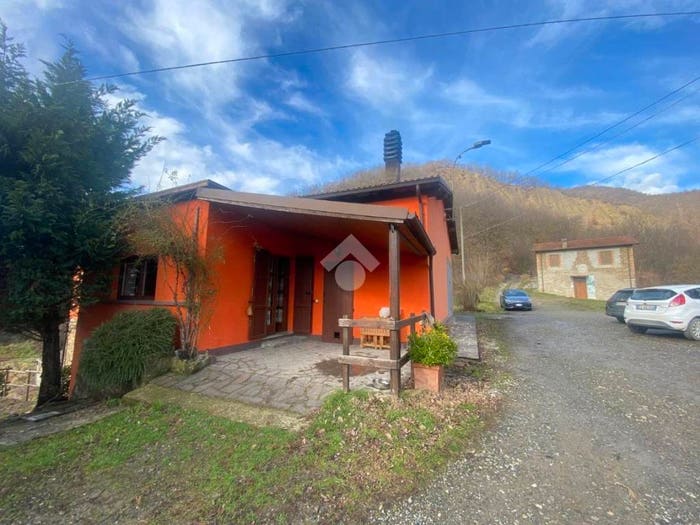 Casa con 5 locali in vendita in Loc La Fratta, Valmozzola