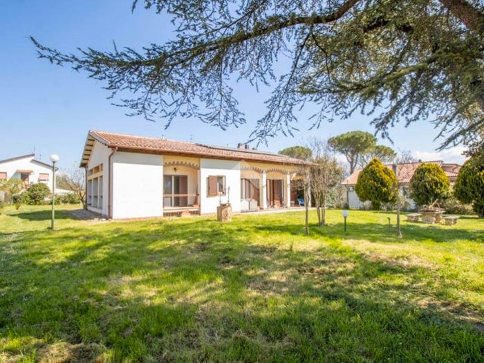 Casa con 5 locali in vendita in Viale Regina Margherita, Centro, Contigliano