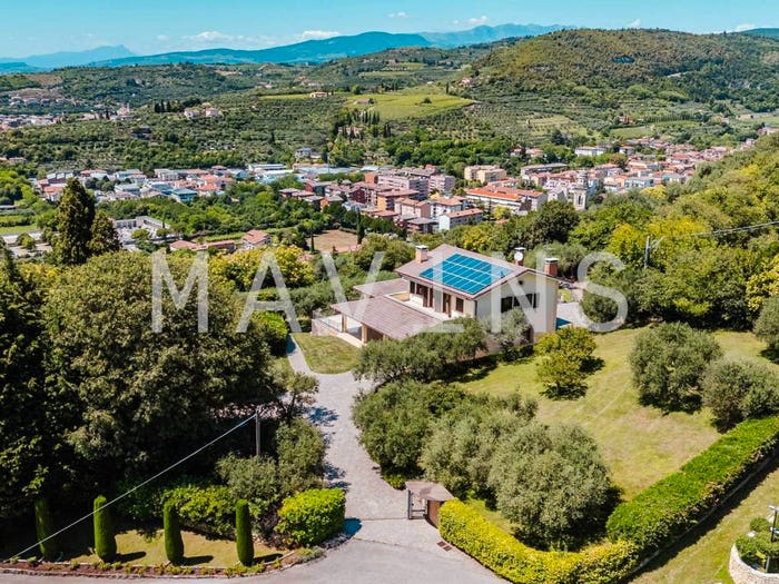 Casa con 6 locali in vendita in Stradella Tagliaferro, Avesa, Verona
