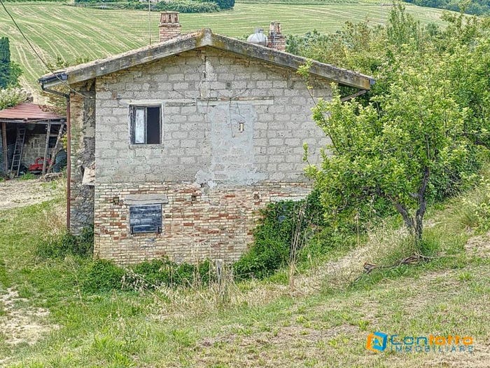 Casa con 6 locali in vendita in Contrada Sant'Angelo, Acquaviva Picena