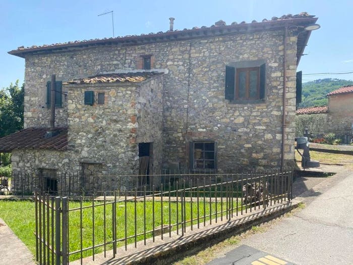 Casa quadrilocale in vendita in Domazzano, Borgo a Mozzano