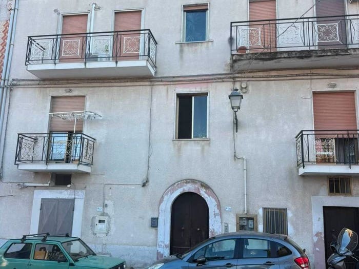 Appartamento con 5 locali in vendita in Via Cesare Battisti, Centro, Ogliastro Cilento