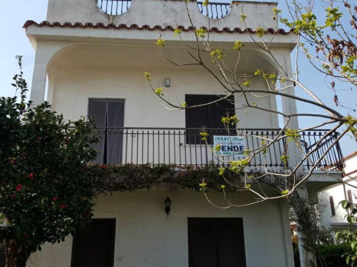 Appartamento trilocale in vendita in Via Aldo Moro, Nocera Scalo, Nocera Terinese