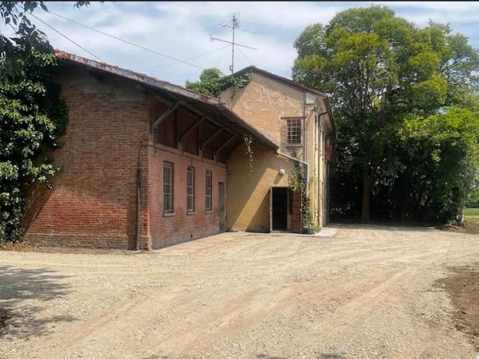 Casa quadrilocale in vendita in Via Cisa, Cerese, Borgo Virgilio