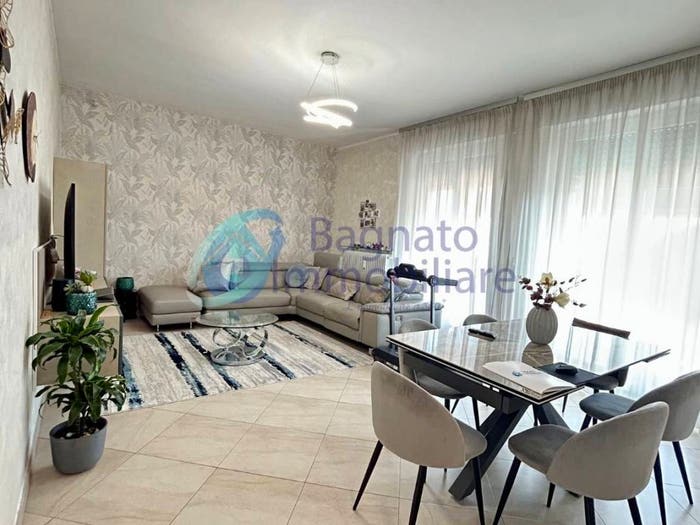 Appartamento trilocale in vendita in Via Monte San Michele, Porta Mortara, Novara