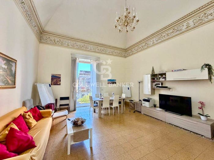 Appartamento quadrilocale in vendita in Via Plebiscito, Centro Storico, Catania