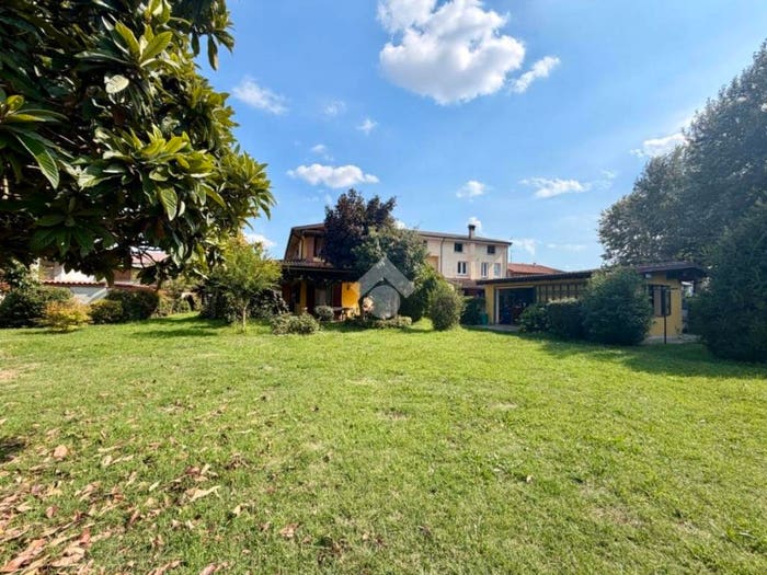 Casa con 5 locali in vendita in Via De gasperi, Centro, Quinzano d'Oglio