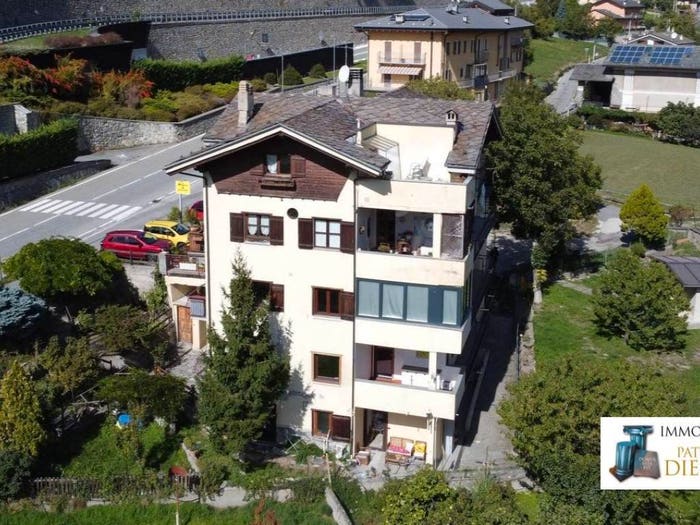 Appartamento con 5 locali in vendita in Fr Signayes, Centro, Aosta