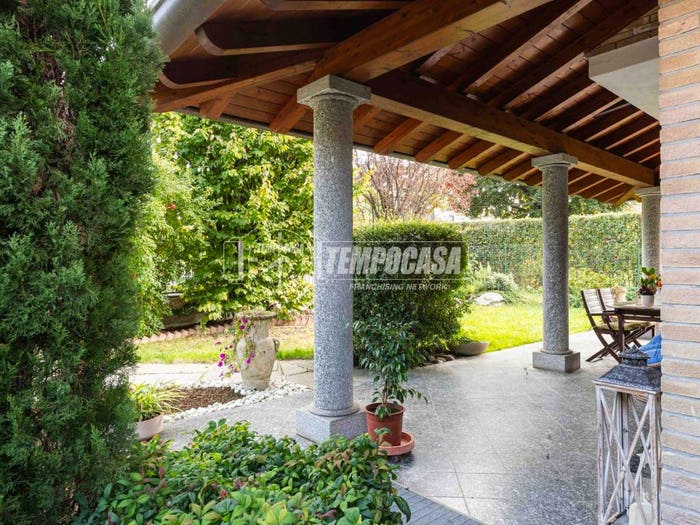 Casa quadrilocale in vendita in Via San Damiano C, Centro, Giussano