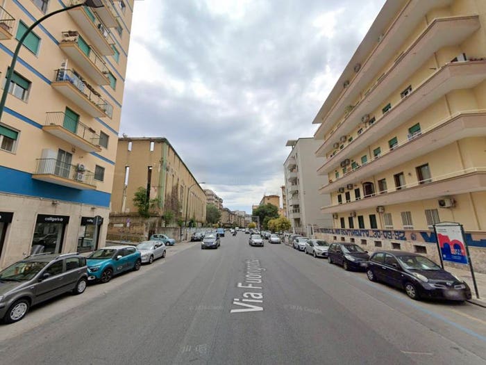 Appartamento quadrilocale in vendita in Via Fuorigrotta, Fuorigrotta, Napoli