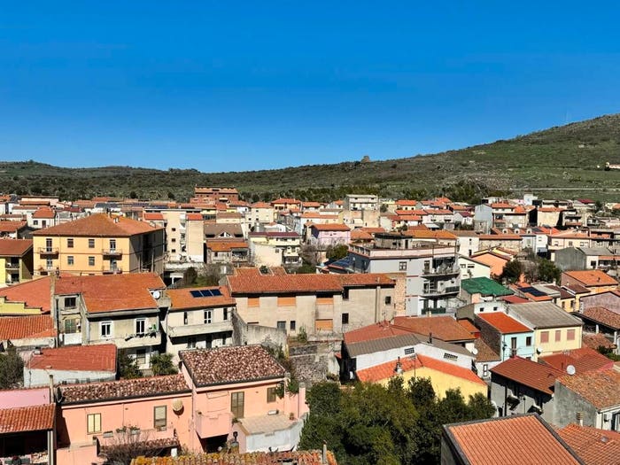 Casa con 6 locali in vendita in Vico Sassari, Macomer