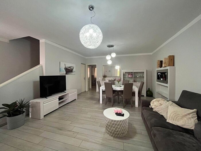 Casa con 6 locali in vendita in Via Fortunato Federigi, Seravezza