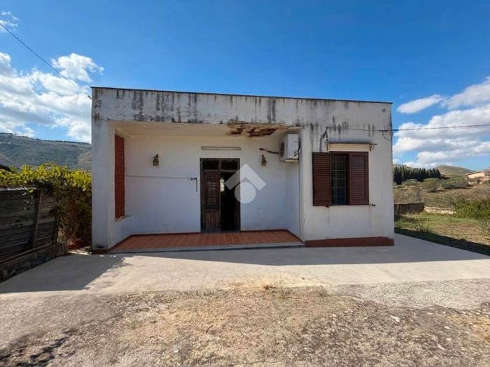 Casa quadrilocale in vendita in Contrada Fraginesi, Castellammare del Golfo
