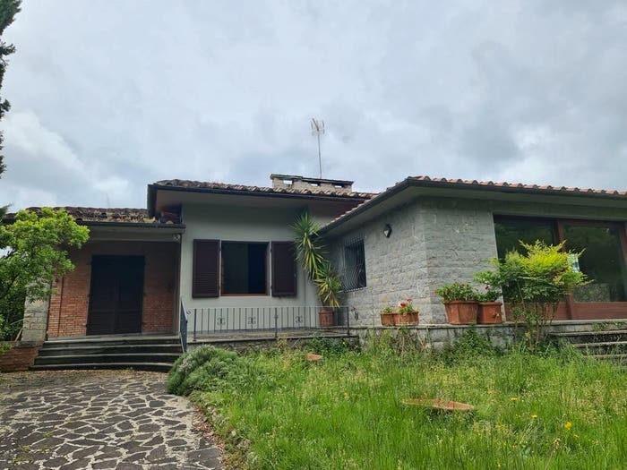 Casa con 6 locali in vendita in Via Cassia Nord, Castellina Scalo, Monteriggioni