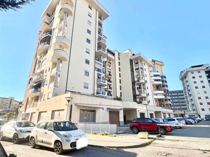 Casa quadrilocale in vendita in Piazza Giuseppe Impastato, Mancini, Cosenza