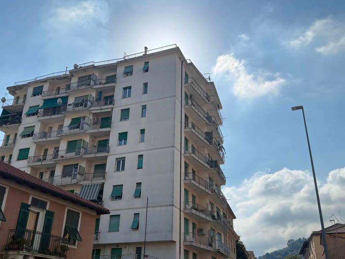 Appartamento quadrilocale in vendita in Via Molassana, Molassana, Genova
