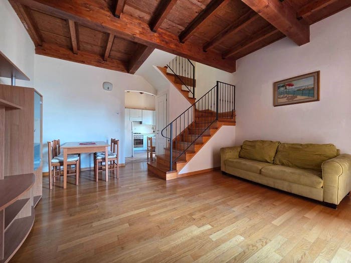 Appartamento trilocale in vendita in Via Vegri, Centro Storico, Ferrara