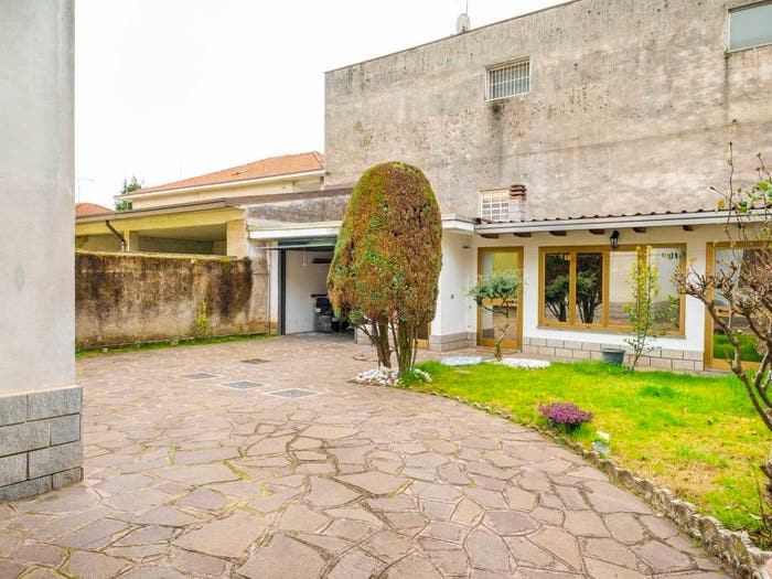 Casa trilocale in vendita in Via Altamura, Sacconago, Busto Arsizio