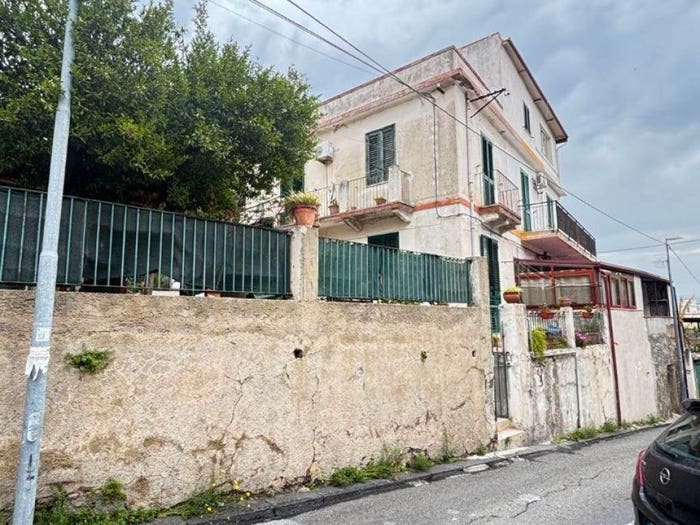 Casa trilocale in vendita in Via Cherubini, Provinciale, Messina
