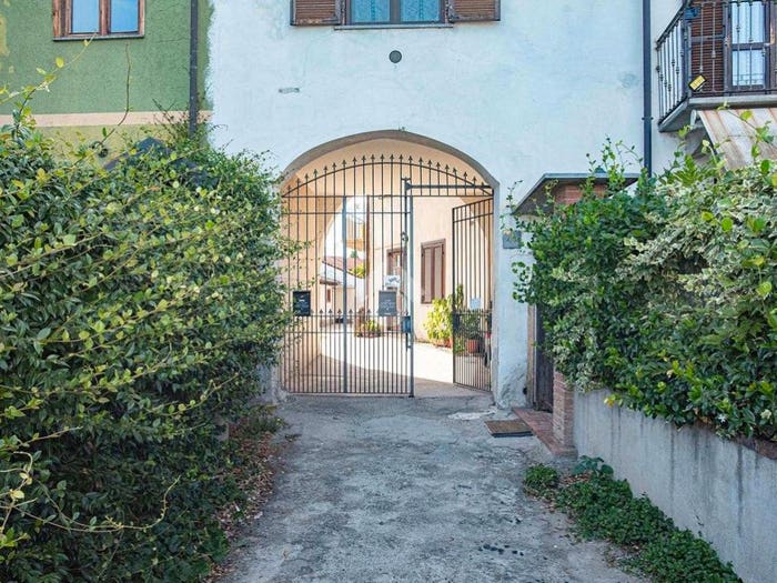 Casa con 6 locali in vendita in Località colombari, Centro, Ciriè