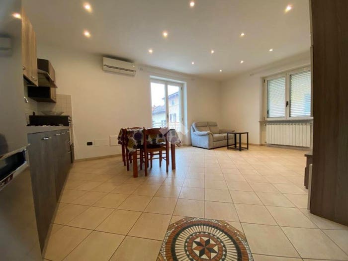 Appartamento quadrilocale in vendita in Via Cavour, Lagnasco
