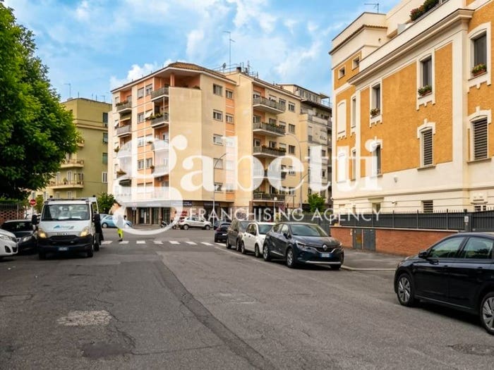 Appartamento bilocale in vendita in Via Sannio, San Giovanni, Roma