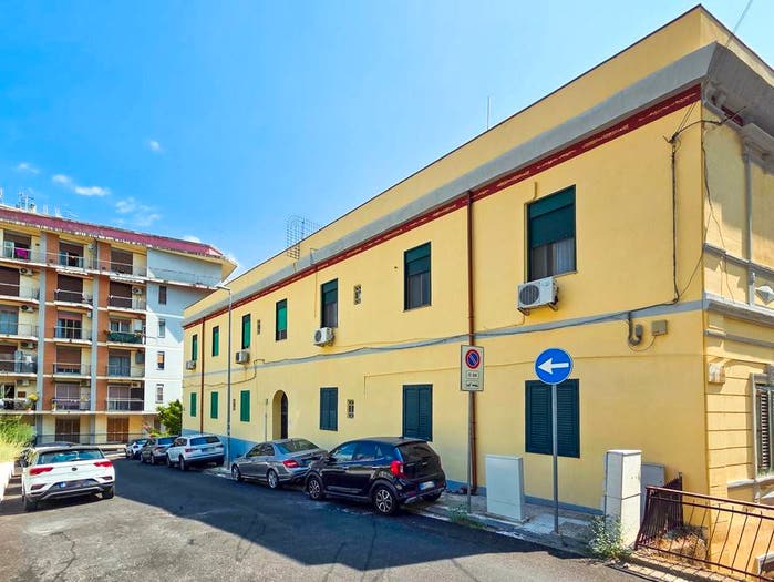 Appartamento con 5 locali in vendita in Via dei Pericolanti, Principe Umberto, Messina