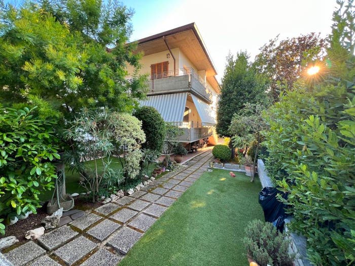 Casa con 6 locali in vendita in Viale John Fitzgerald Kennedy, Poderino Trave, Fano