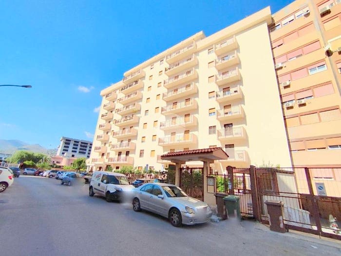Appartamento quadrilocale in vendita in Via Prezzolini giuseppe, Strasburgo Belgio, Palermo