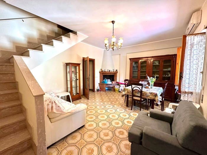 Casa quadrilocale in vendita in Via C Colombo, Zona Domitilla, Ladispoli