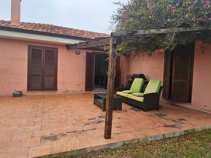 Casa quadrilocale in vendita in Contrada Capuccio, Santa Caterina dello Ionio