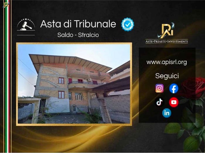 Appartamento con 6 locali in vendita in Corso Aspromonte, Centro, Oppido Mamertina