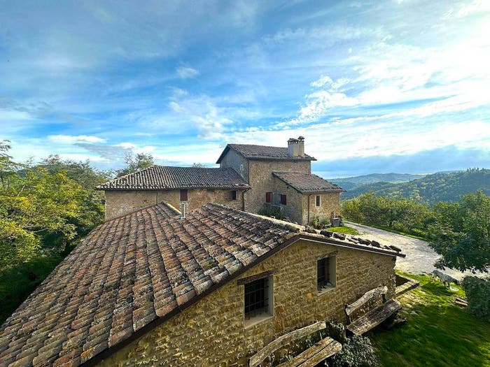 Casa con 6 locali in vendita in Monterenzio