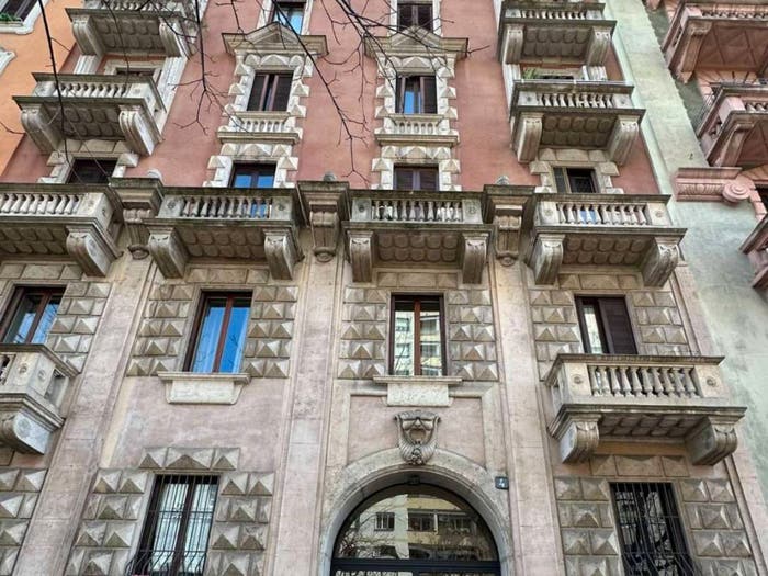 Appartamento quadrilocale in vendita in via Losanna, Sempione, Milano