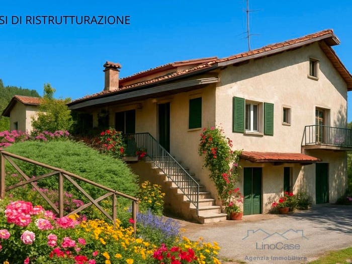 Casa con 6 locali in vendita in Centro, Mombasiglio