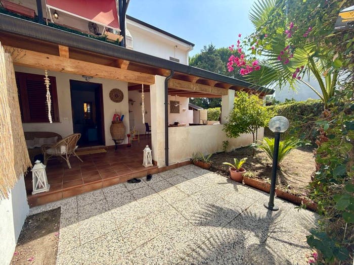 Casa con 5 locali in vendita in Via Antonio Salemi, Saiatine, Furnari