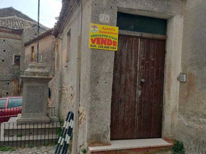 Casa quadrilocale in vendita in Via Michelangelo Buonarroti, Gerace