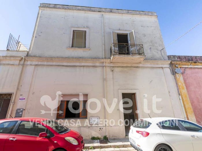 Appartamento con 6 locali in vendita in Via Villafranca, Centro, Carmiano