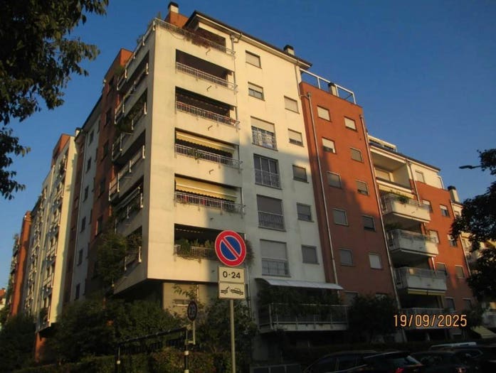 Appartamento quadrilocale in vendita in Via Carlo Perini, Quarto Oggiaro, Milano